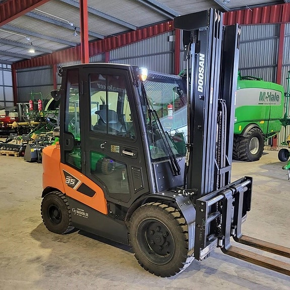 Doosan D35C-9 3500 kg 5205 mm HYR-KÖP 4 of 5