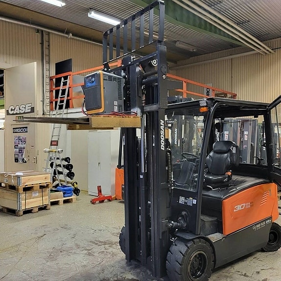 Doosan B 30 X-7 3 ton 3,6 meter HYRKÖP 2 of 9