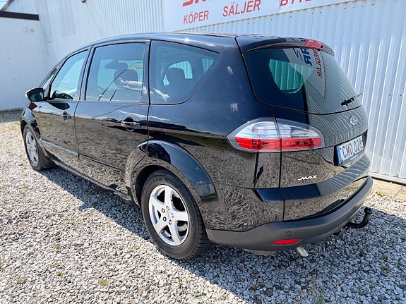 Ford S-MAX 3 of 5