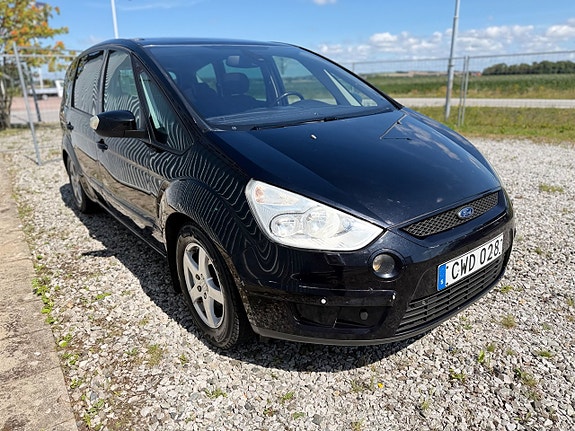 Ford S-MAX 2 of 5