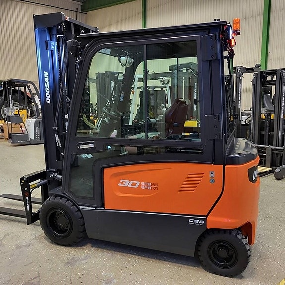 Doosan B30X-7 PLUS 3000kg 5560mm HYR/KÖP 2 of 10