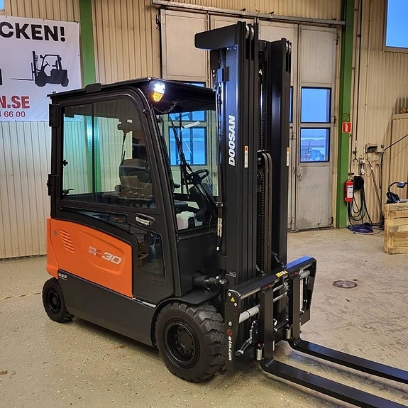 Doosan B30X-7 PLUS 3000kg 5560mm HYR/KÖP 5 of 10