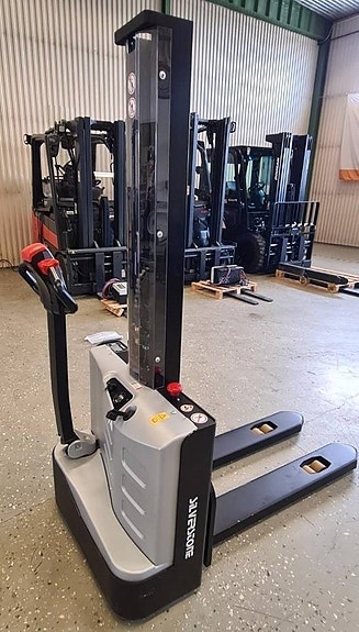 Doosan Heli Silverstone Truckar Hyra lång eller korttid 2 of 11