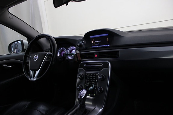 Volvo V70 16 of 22