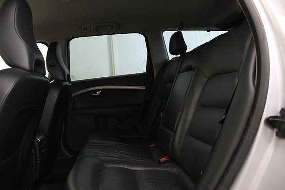 Volvo V70 13 of 22