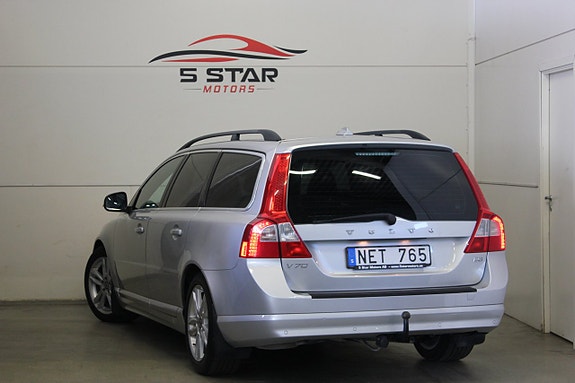 Volvo V70 7 of 22