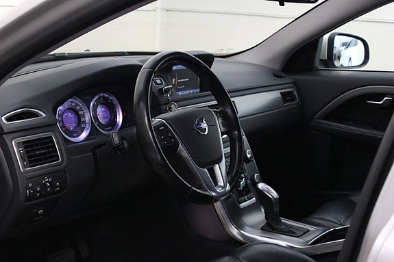Volvo V70 10 of 22