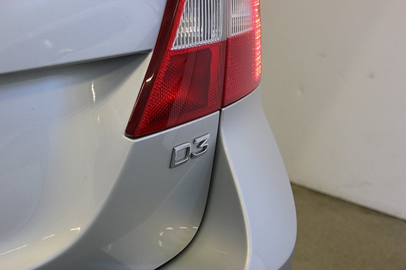 Volvo V70 9 of 22