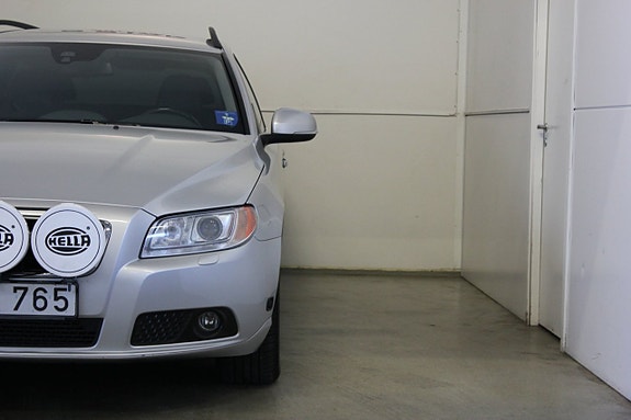 Volvo V70 4 of 22