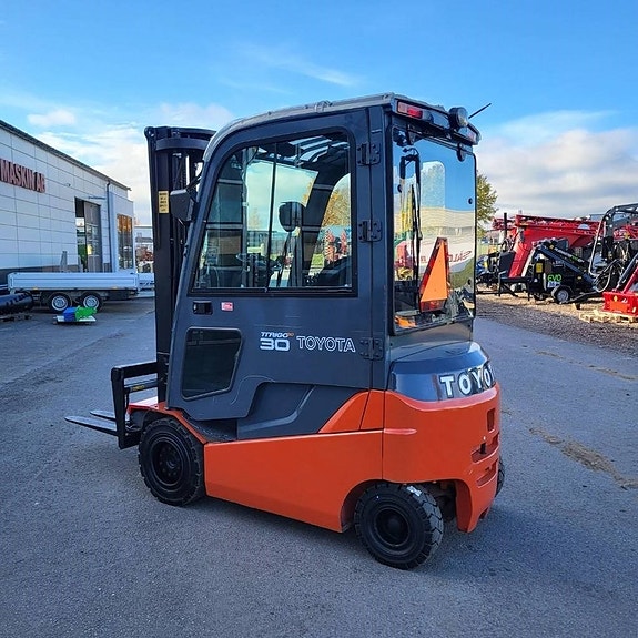 Toyota Traigo 3000 kg 5000 mm HYRKÖP 2 of 7