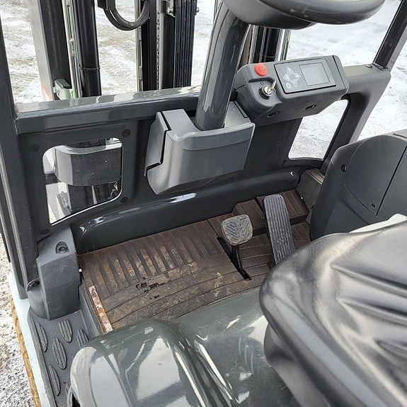 UniCarriers TX3-16 1600 kg 3700 mm HYR-KÖP 10 of 11