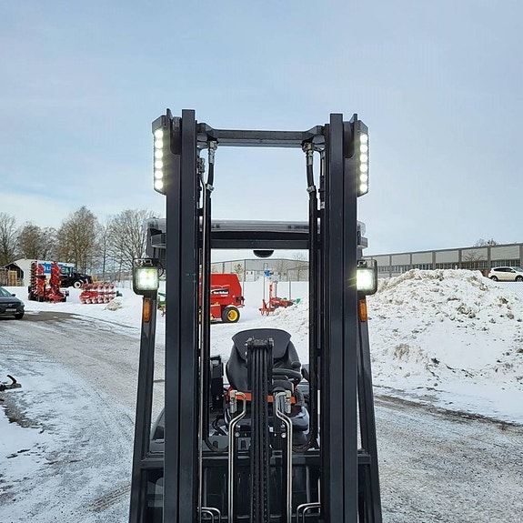 UniCarriers TX3-16 1600 kg 3700 mm HYR-KÖP 8 of 11