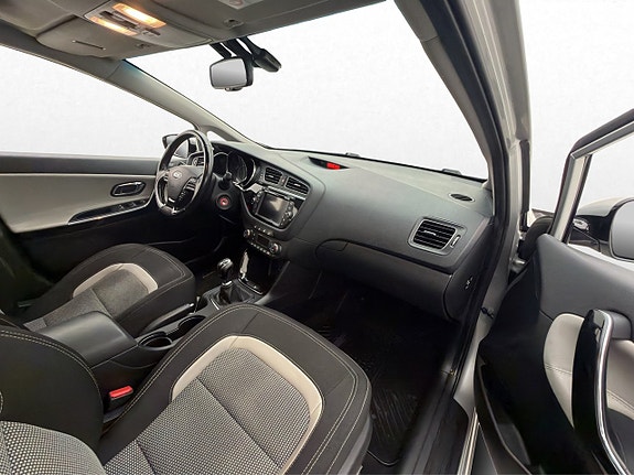Kia Ceed 25 of 29
