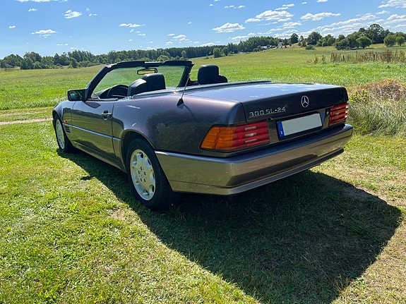 Mercedes-Benz 300 SL 12 of 30