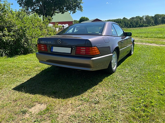 Mercedes-Benz 300 SL 8 of 30