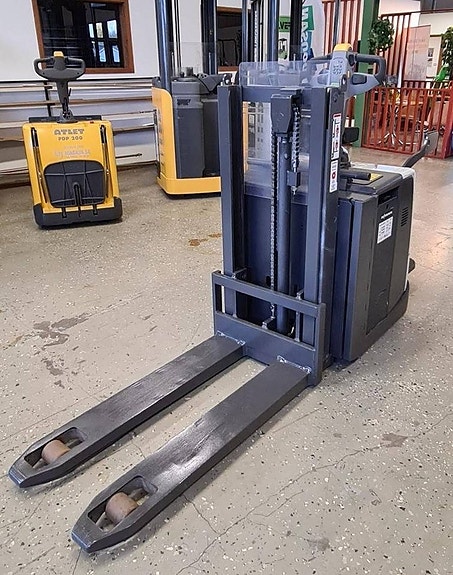 Atlet PDP200 Dubbelstaplare 2090mm 2 ton HYR-KÖP 4 of 4