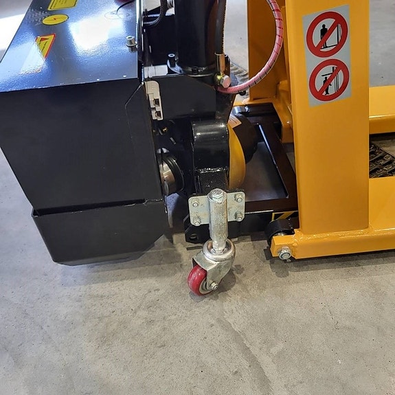 Silverstone FE1056 Helelektrisk saxlyft 1500 kg 5 of 5