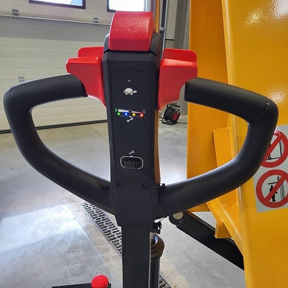 Silverstone FE1056 Helelektrisk saxlyft 1500 kg 3 of 5