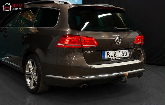 Volkswagen Passat 7 of 23