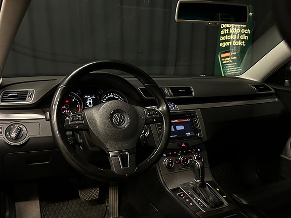 Volkswagen Passat 12 of 23