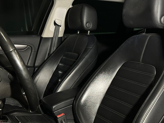 Volkswagen Passat 10 of 23