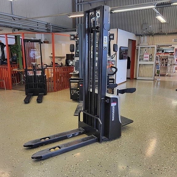 Silverstone ES1536P 1500 kg 3600 mm HYRKÖP 3 of 7