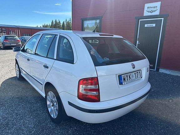 Skoda Fabia 4 of 5