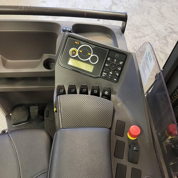 Atlet Unicarriers ULS140 1400 kg 4800 mm HYR/KÖP 7 of 14