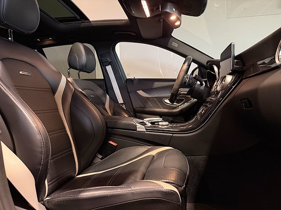 Mercedes-Benz C63 18 of 30