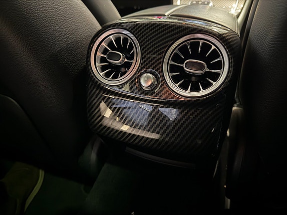 Mercedes-Benz C63 22 of 30