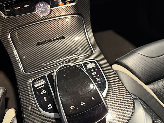 Mercedes-Benz C63 21 of 30