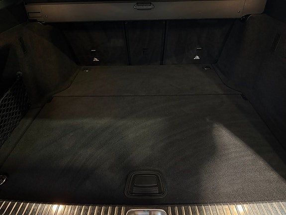 Mercedes-Benz C63 24 of 30