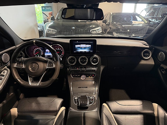 Mercedes-Benz C63 15 of 30
