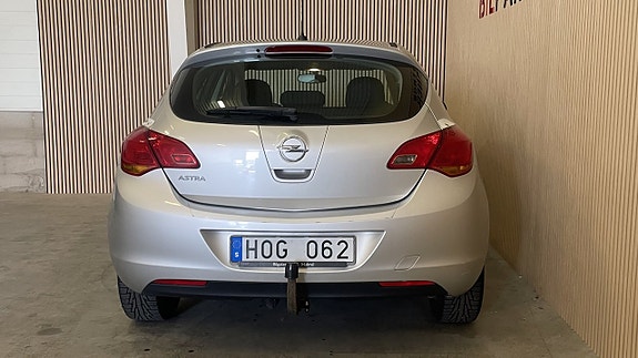Opel Astra 4 of 11