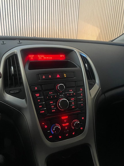 Opel Astra 10 of 11