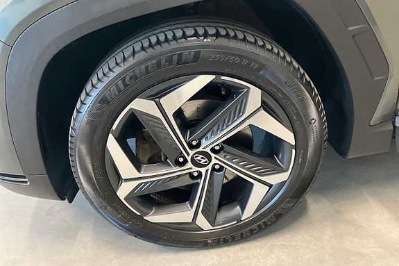 Hyundai Tucson 24 of 30