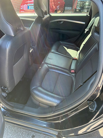 Volvo V70 5 of 5