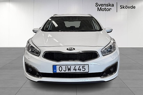 Kia Ceed 2 of 5
