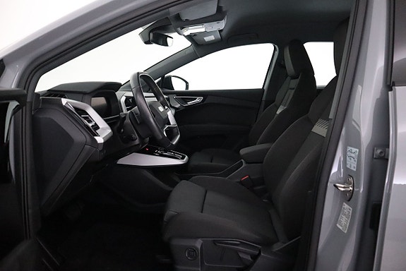 Audi Q4 e-tron 12 of 23