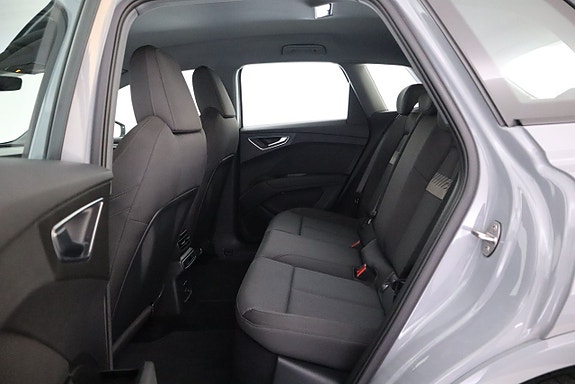 Audi Q4 e-tron 13 of 23