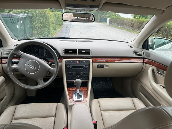 Audi A4 9 of 20