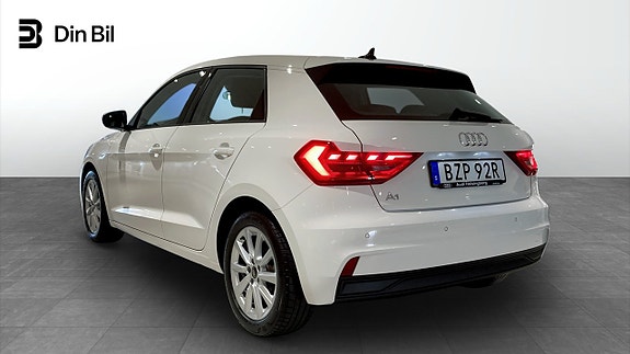 Audi A1 3 of 5