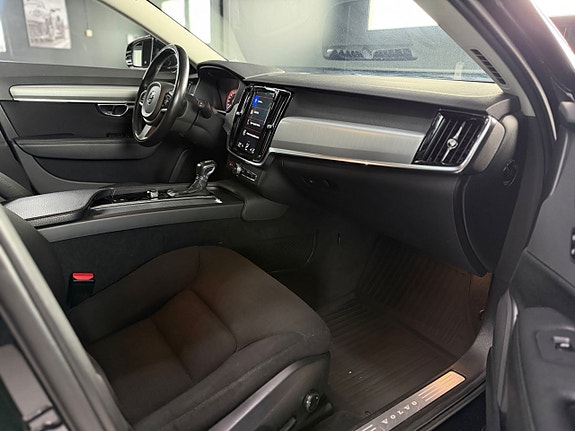 Volvo V90 8 of 14