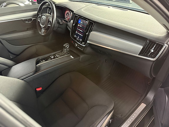 Volvo V90 9 of 14