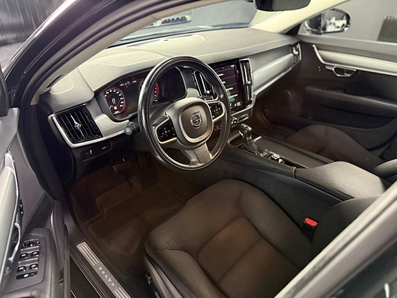 Volvo V90 6 of 14