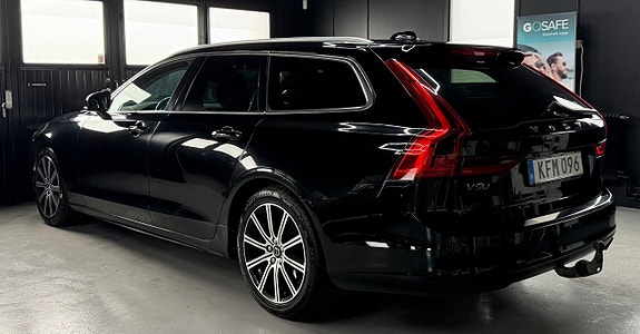 Volvo V90 3 of 5