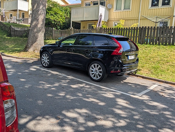 Volvo XC60 4 of 5