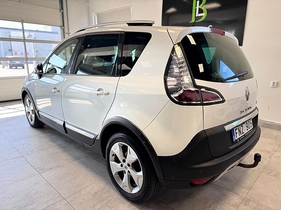 Renault Scenic XMod 4 of 5