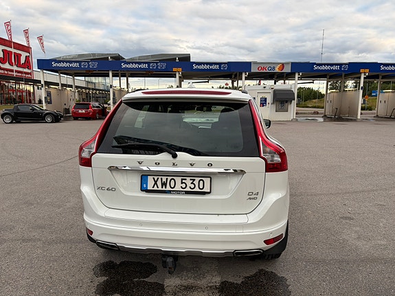 Volvo XC60 3 of 5