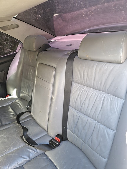 BMW 520i 2 of 5